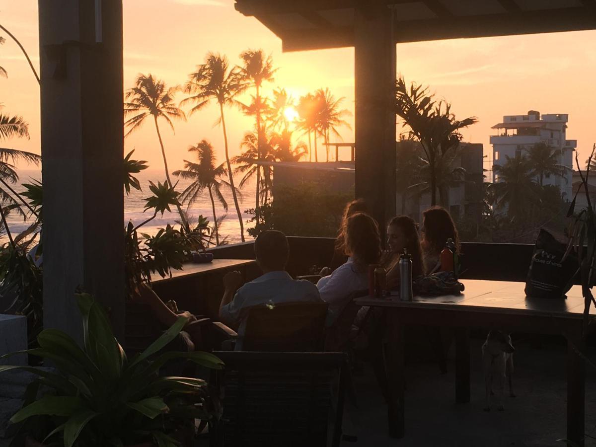 Ruma Surf Hotel Ahangama Bagian luar foto