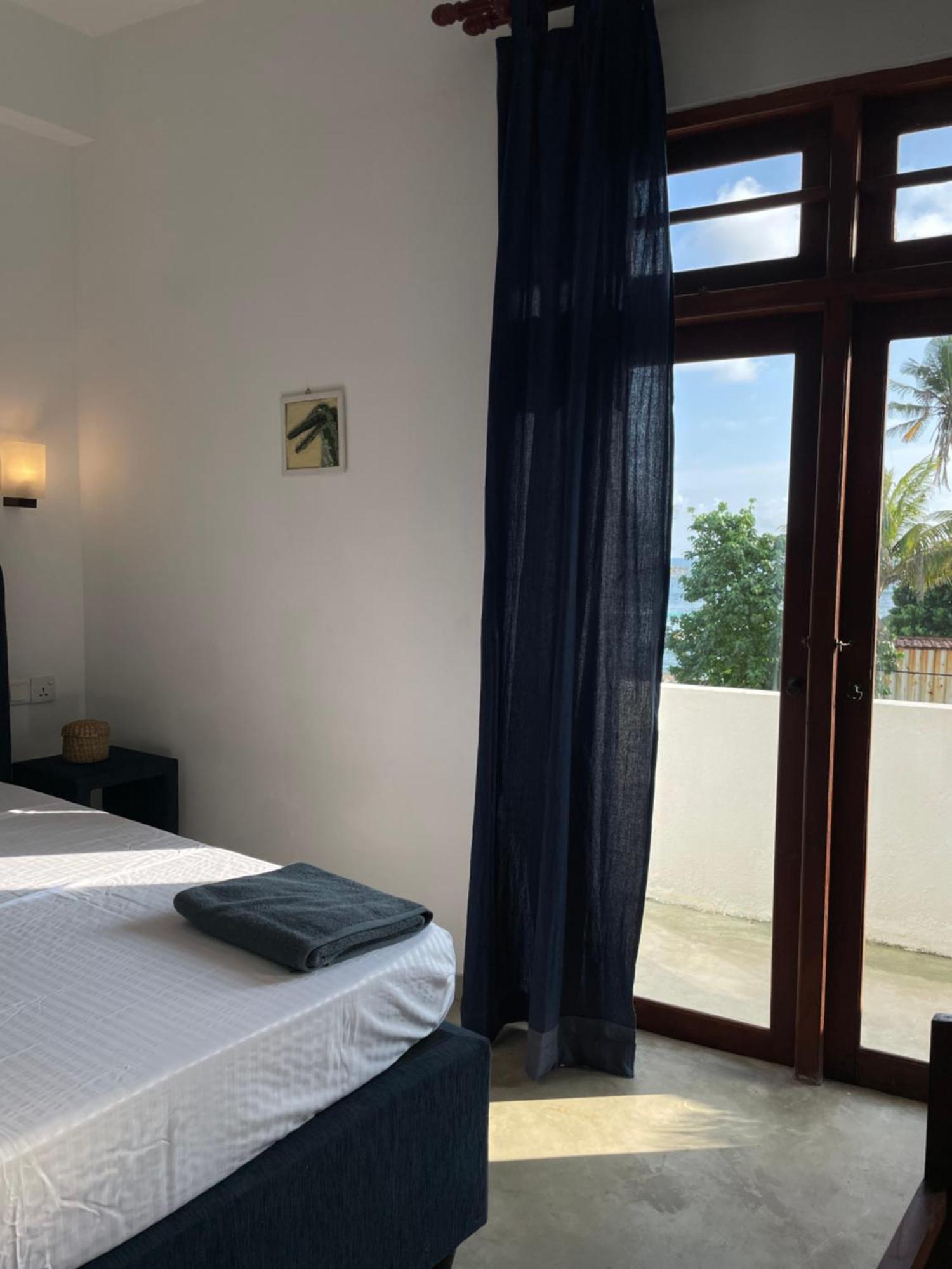 Ruma Surf Hotel Ahangama Bagian luar foto