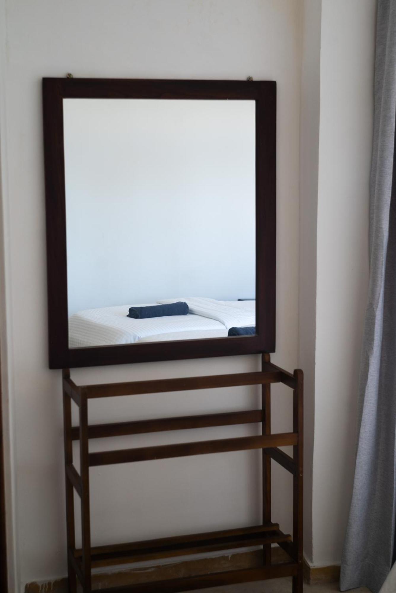 Ruma Surf Hotel Ahangama Bagian luar foto