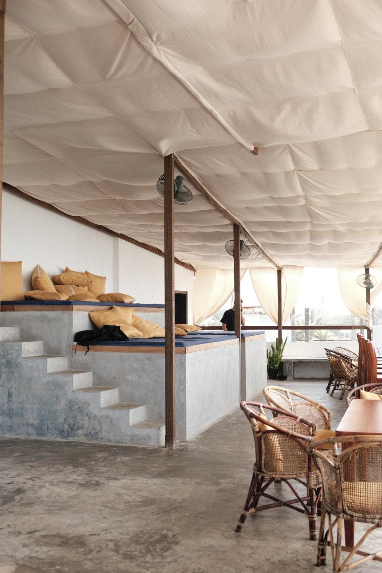 Ruma Surf Hotel Ahangama Bagian luar foto