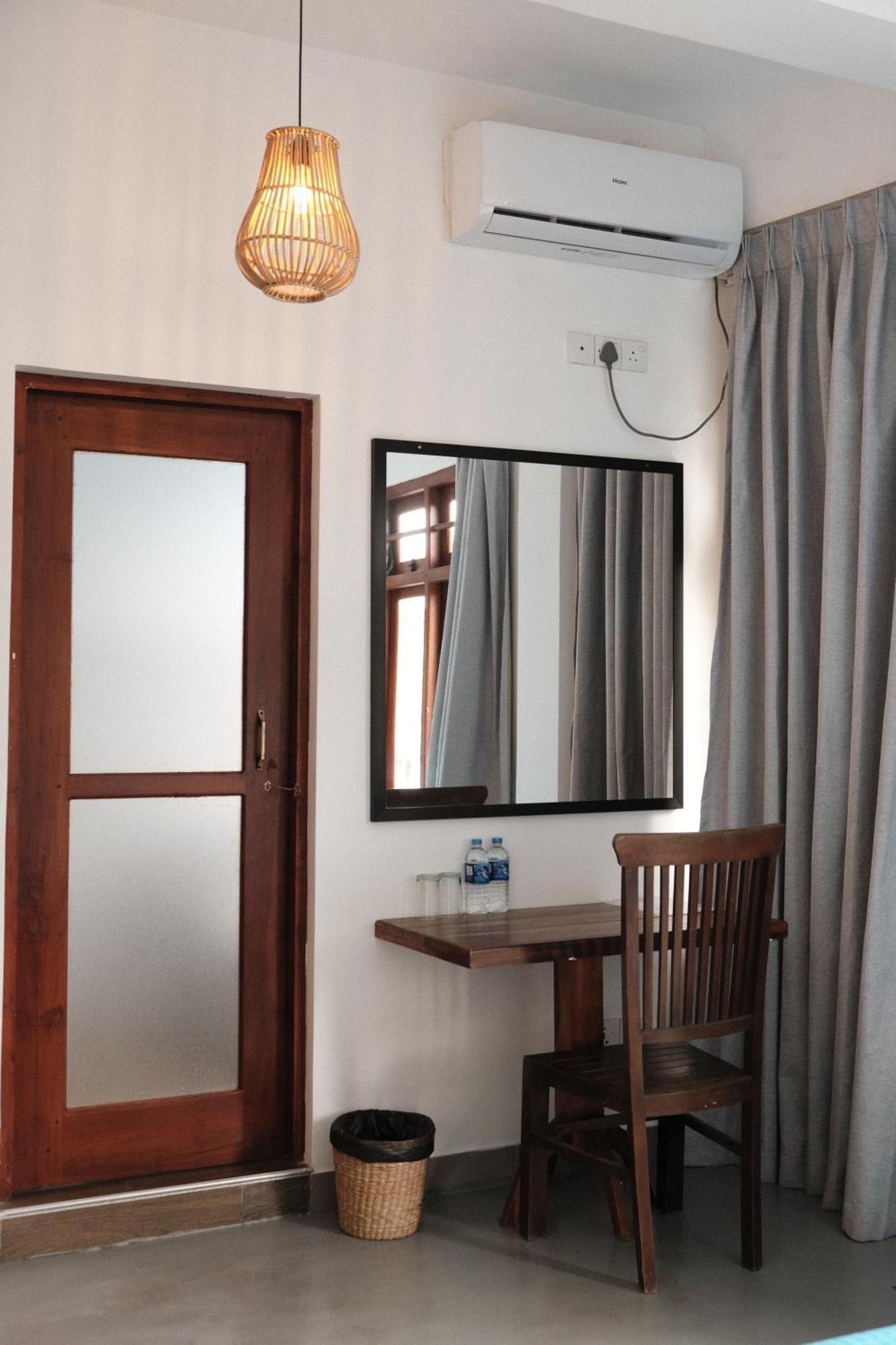 Ruma Surf Hotel Ahangama Bagian luar foto