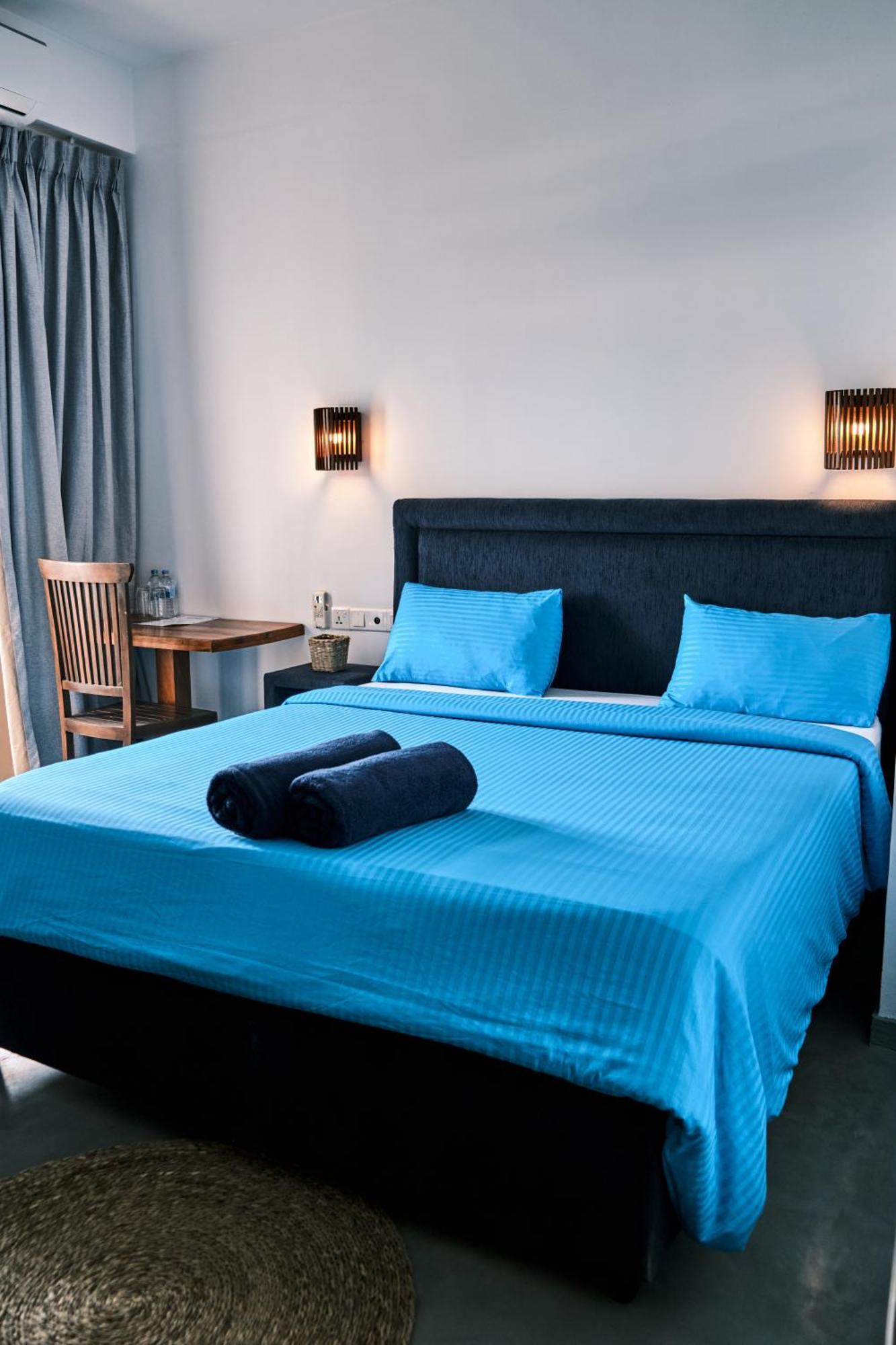 Ruma Surf Hotel Ahangama Bagian luar foto