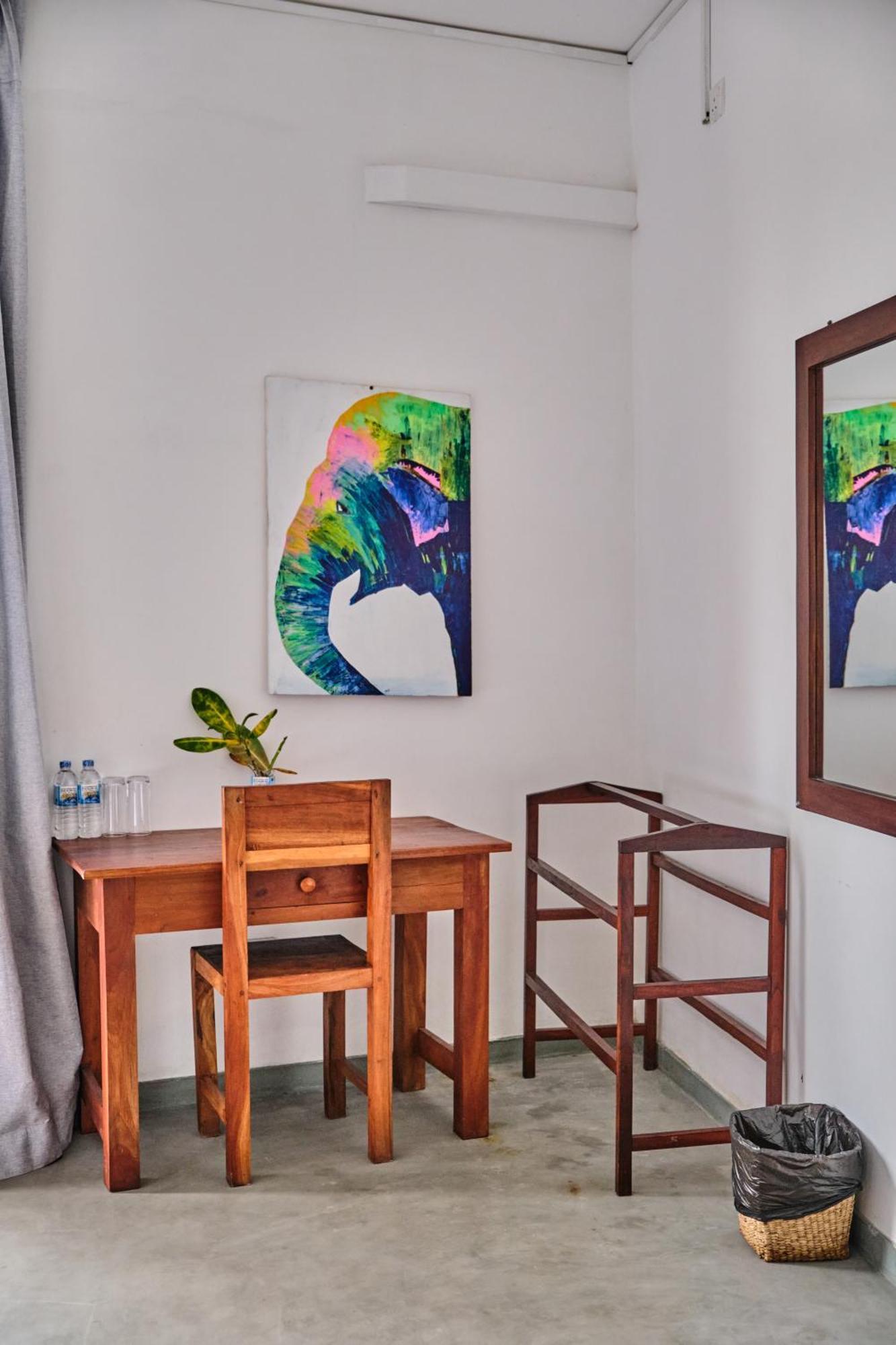 Ruma Surf Hotel Ahangama Bagian luar foto