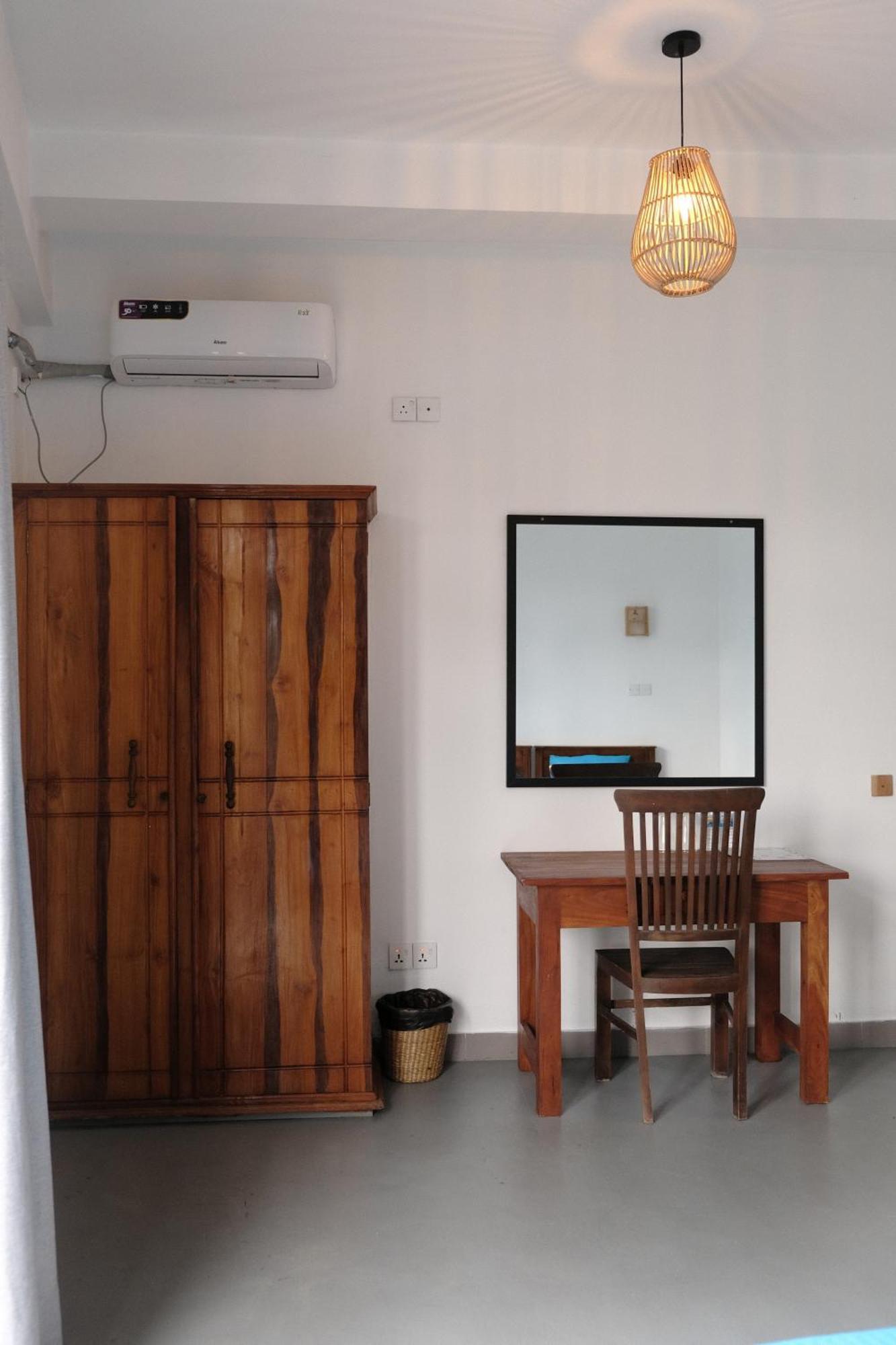 Ruma Surf Hotel Ahangama Bagian luar foto