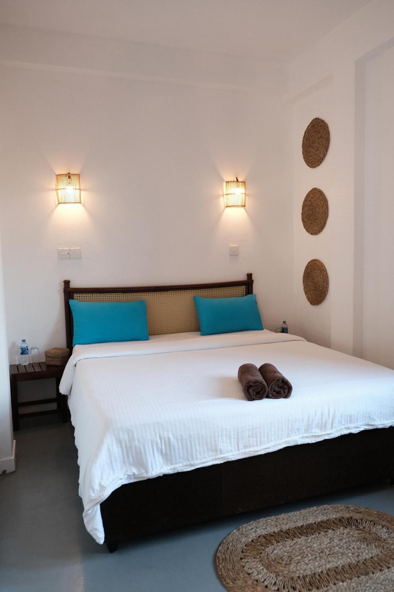 Ruma Surf Hotel Ahangama Bagian luar foto