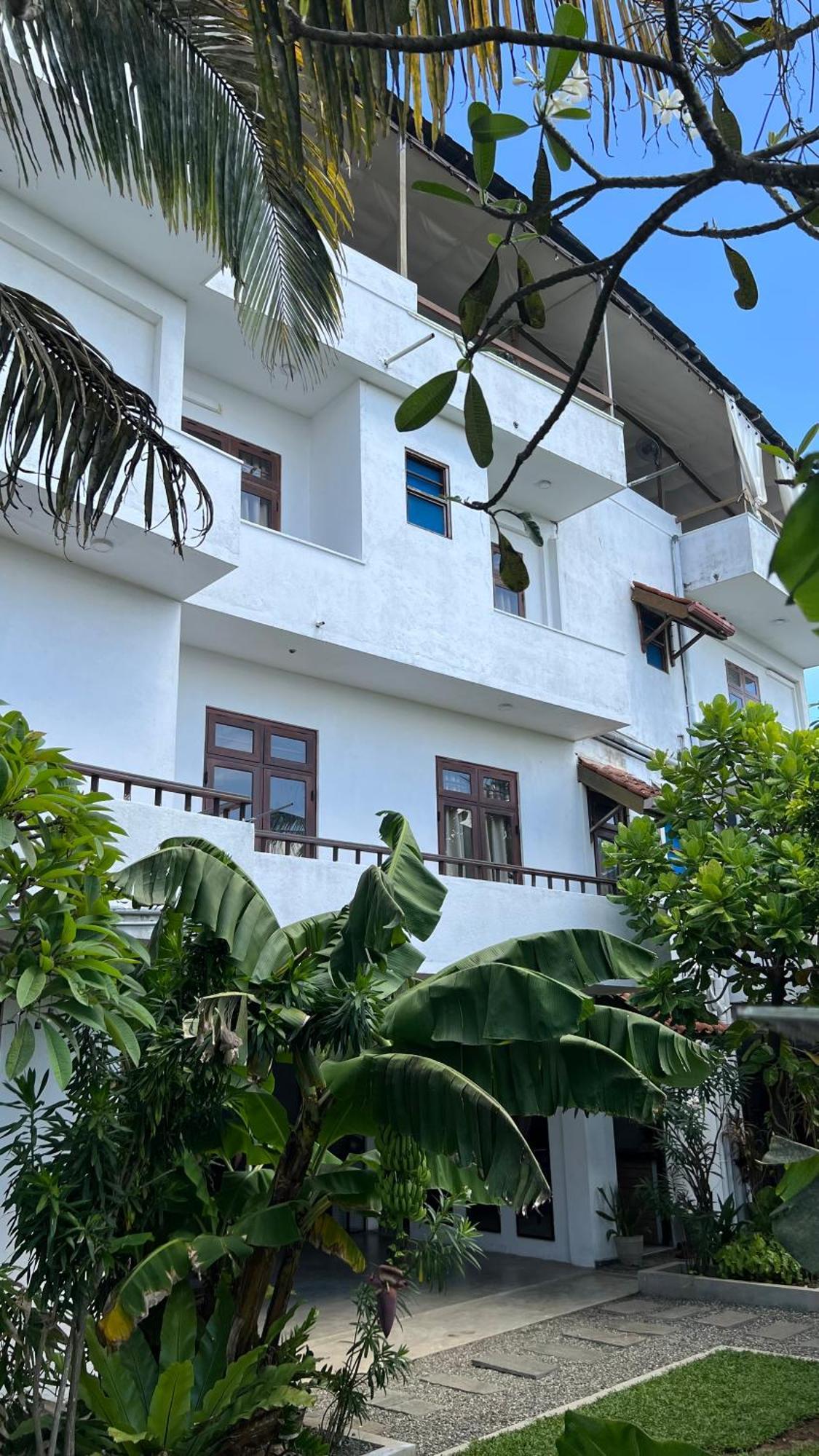 Ruma Surf Hotel Ahangama Bagian luar foto